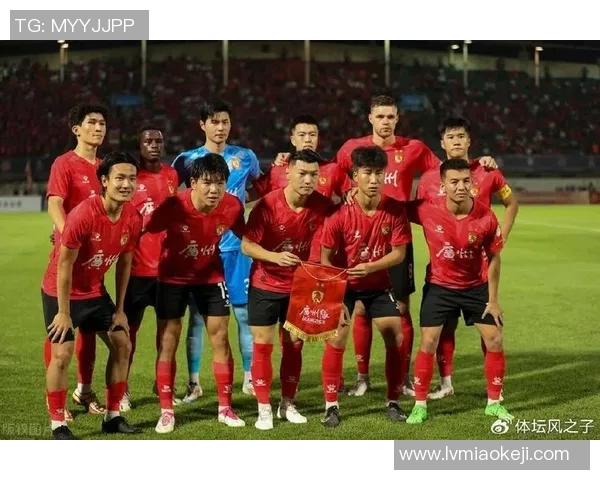 中超激战广州队迎战江苏队全力争胜争夺联赛积分荣耀